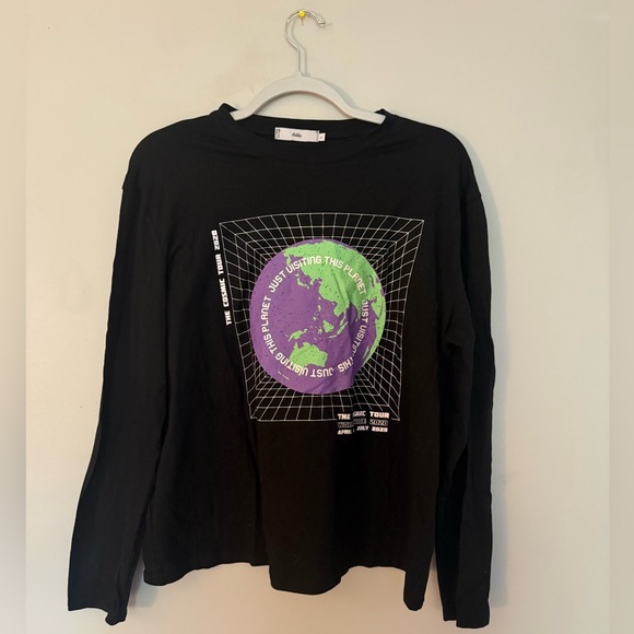 Adika Tops - Adika Graphic Tee